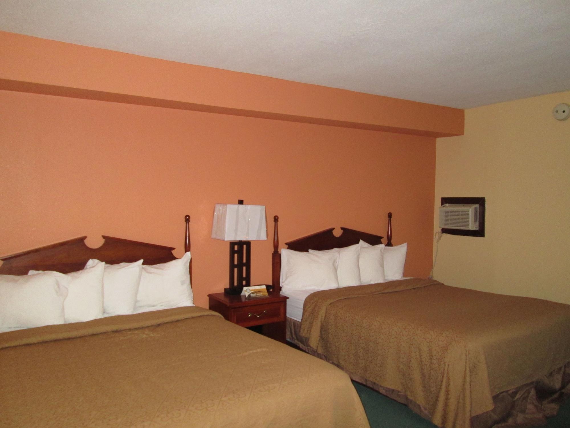 Quality Inn Of Gaylord Bagian luar foto