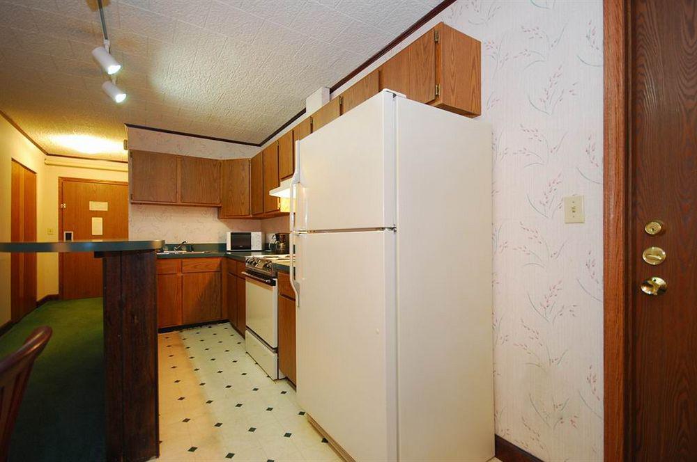 Quality Inn Gaylord Bagian luar foto